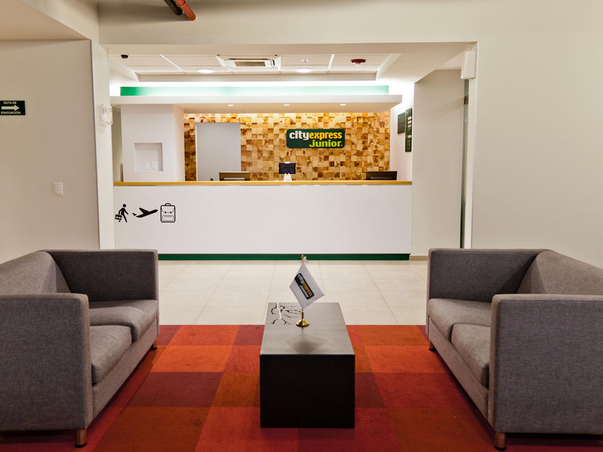 City Express Junior By Marriott Puebla Angelopolis Eksteriør billede